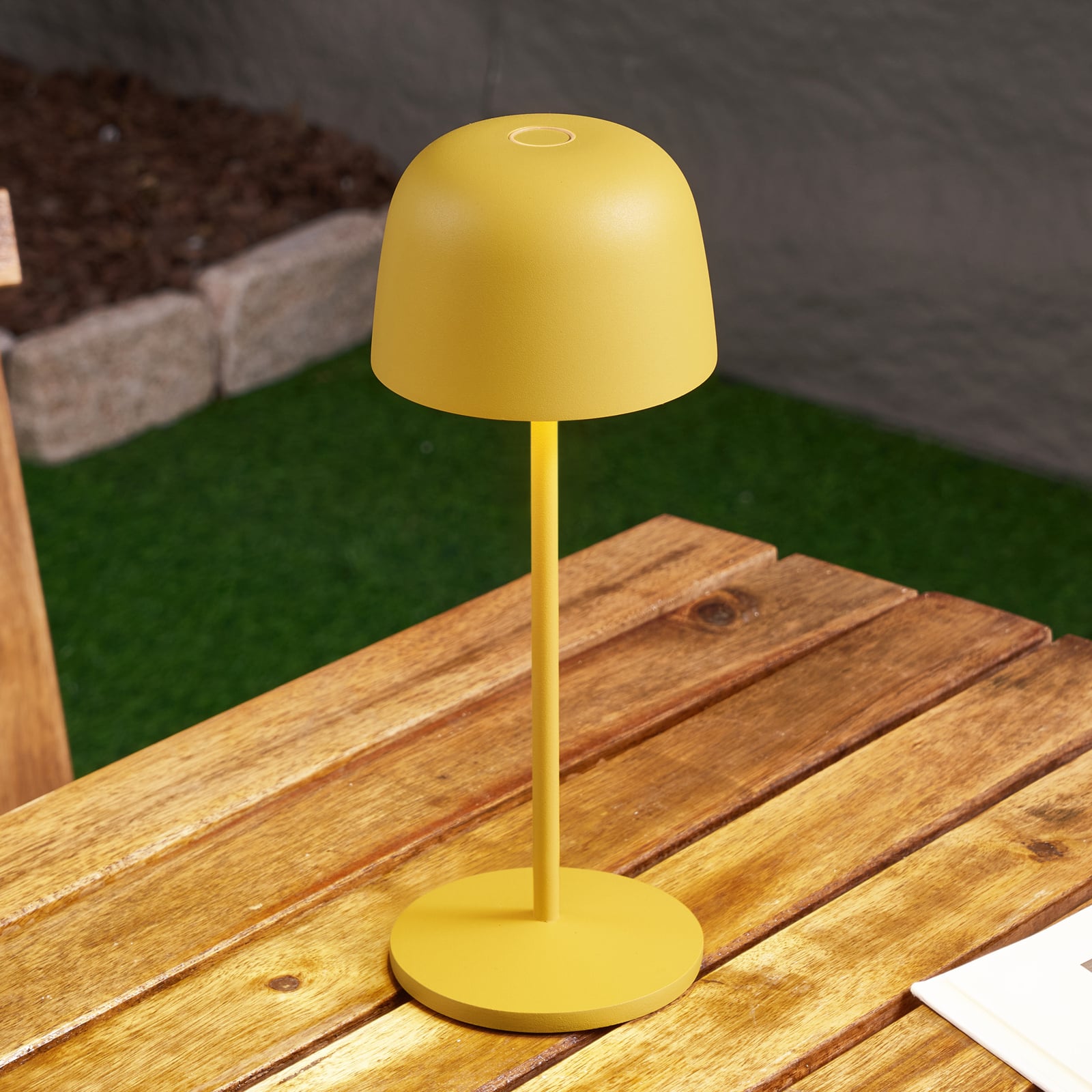 LED oppladbar bordlampe Arietty gul dimbar IP65 - Lindby