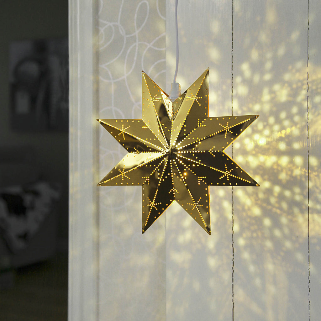 Adventsstjerne perforert metall messing Ø28 cm E14 - STAR TRADING med lyspære