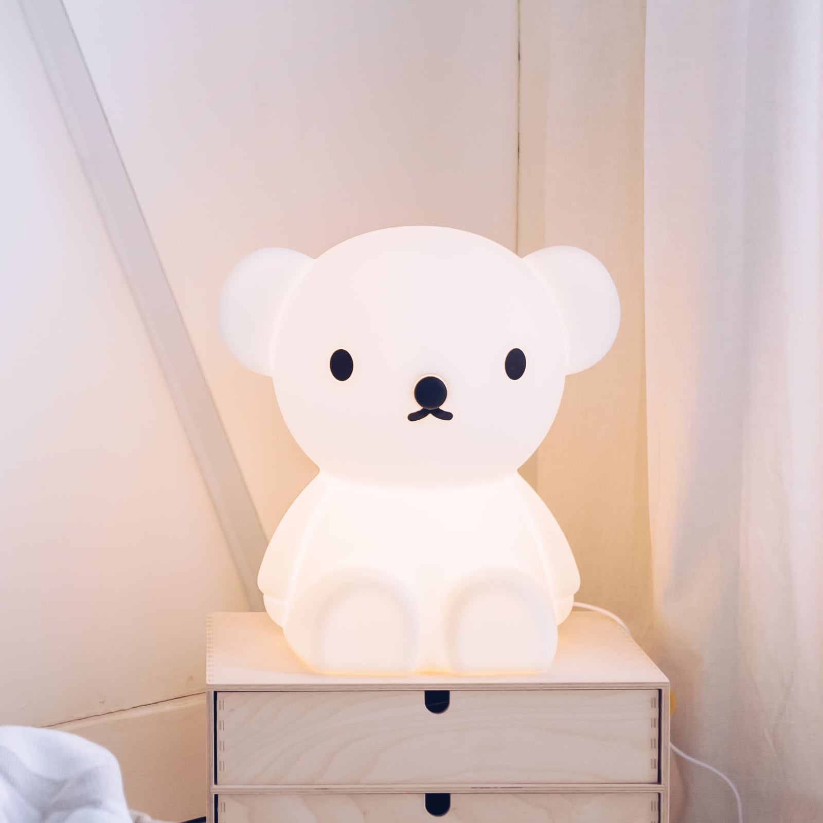 Barnelampe Boris Star Light dimbar hvit forfra