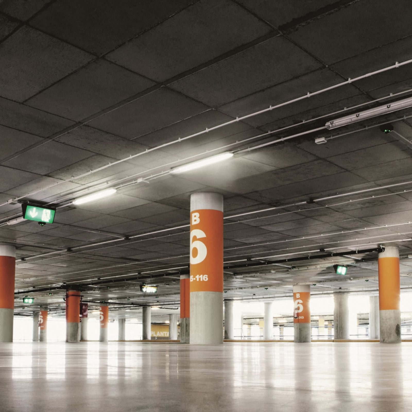 Detaljbilde av Bevegelsessensor påputz rund hvit IP54 Ø12,4 cm
