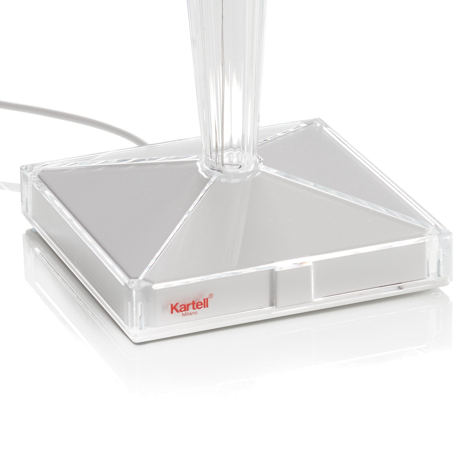 Nærbilde av LED-lyskilde i Bordlampe Big Battery akryl transparent 37 cm