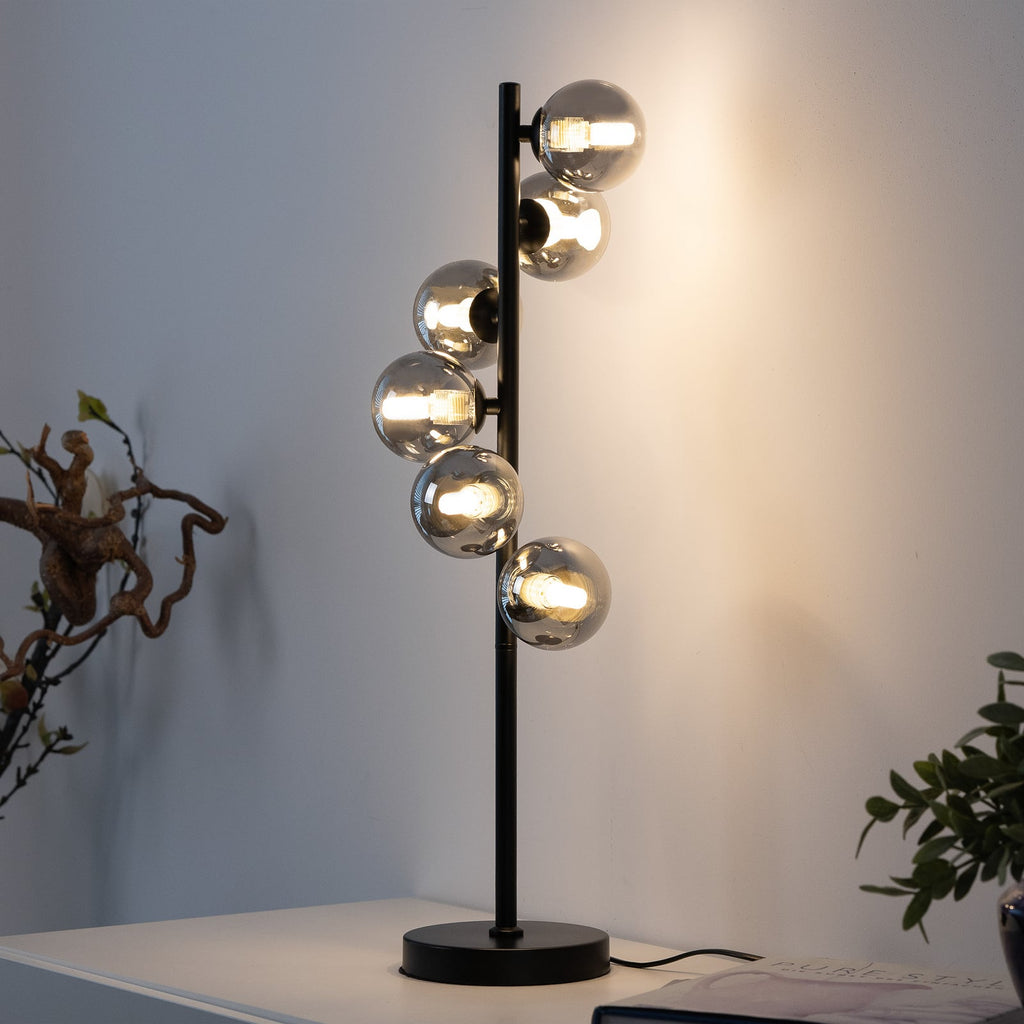 Bordlampe Dubai 6-lys røykglass kuleform G9 forfra