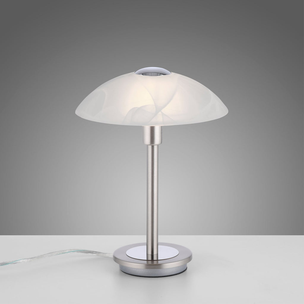 Nærbilde av opalglass på bordlampe Enova