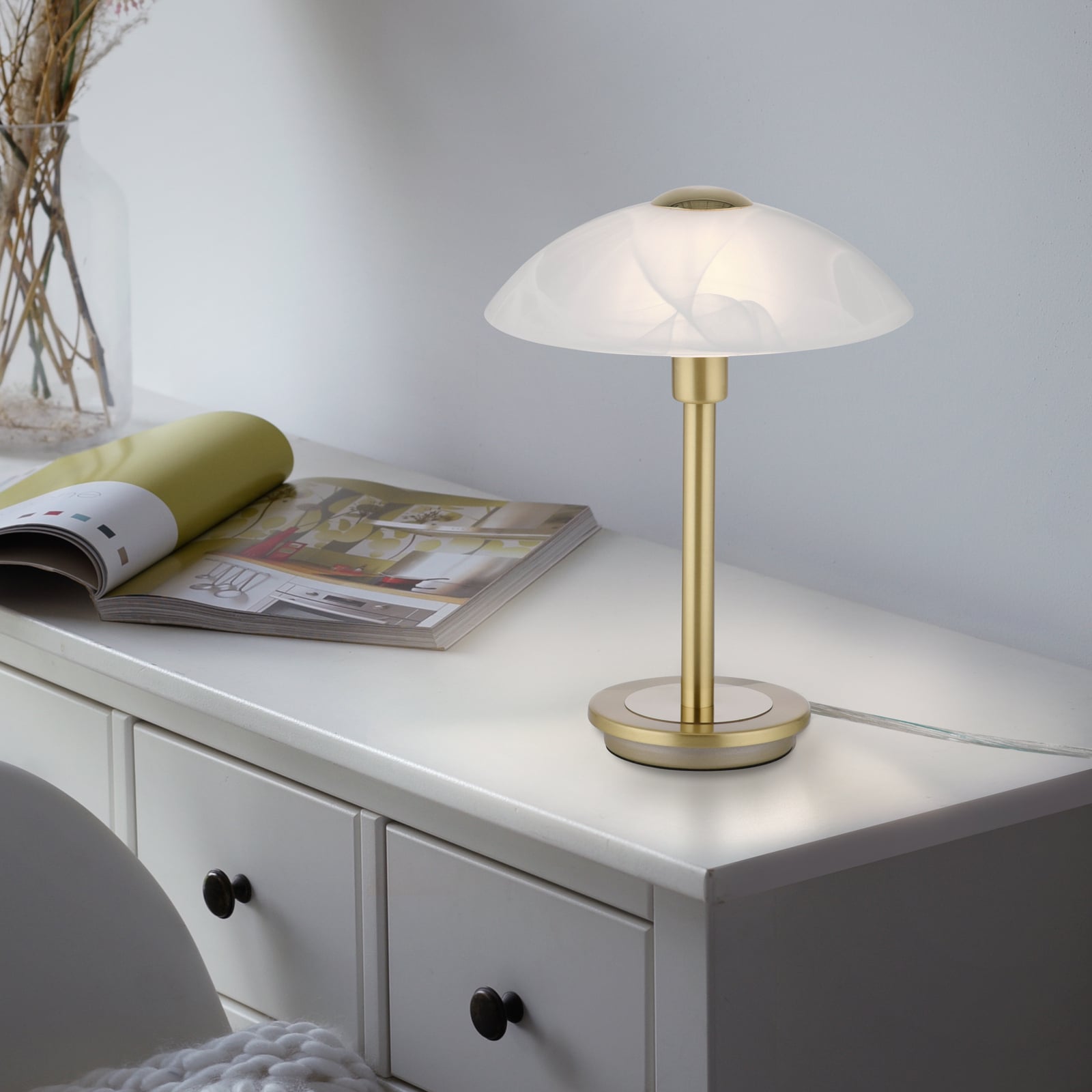 Bordlampe Enova opalglass dimbar matt messing Ø20 cm bakside