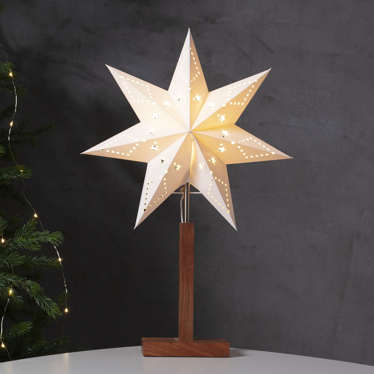 Bordlampe julestjerne papir og akasietre 55 cm hvit forfra