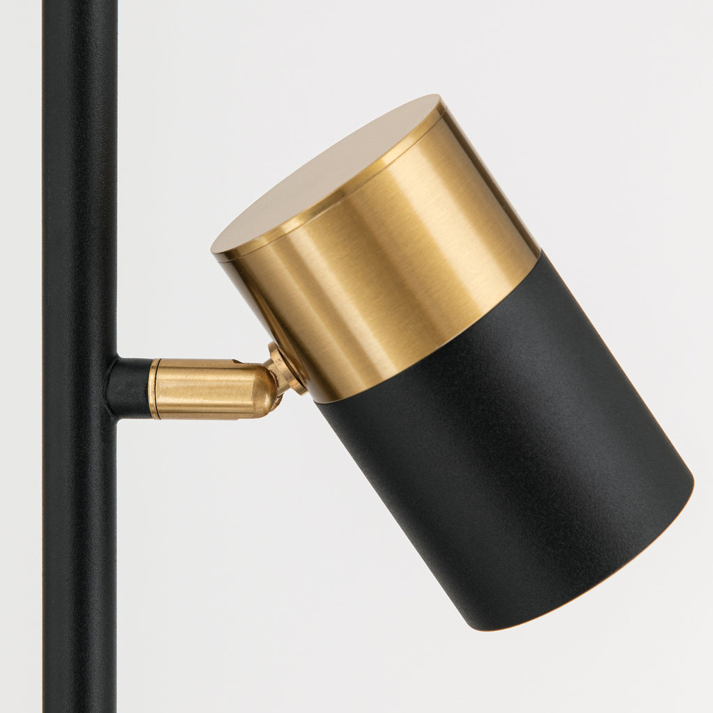 Nærbilde av justerbar skjerm på bordlampe Kevin svingbar spot svart/gull GU10