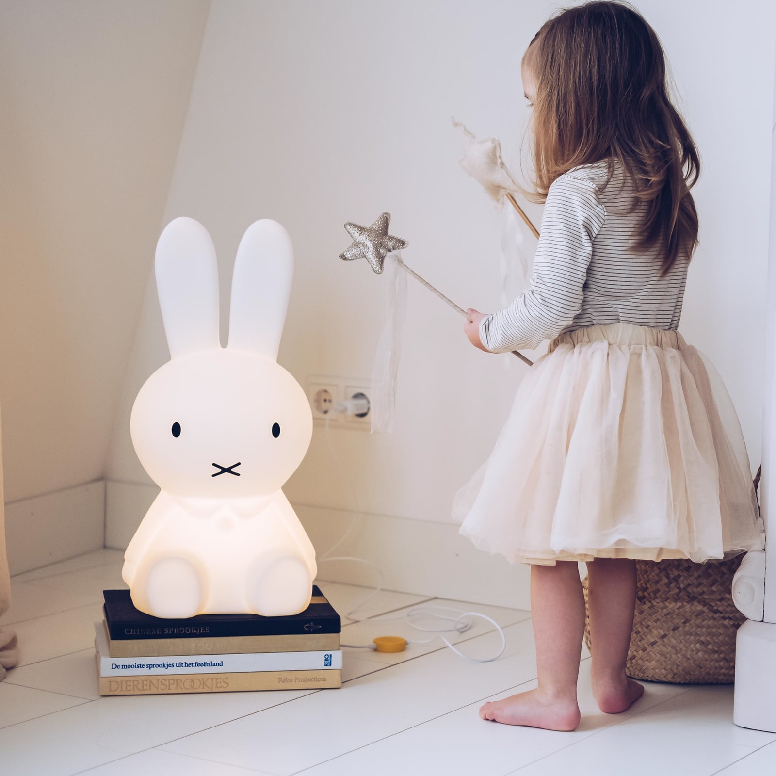 Bordlampe Miffy Star Light dimbar hvit 50 cm bakside