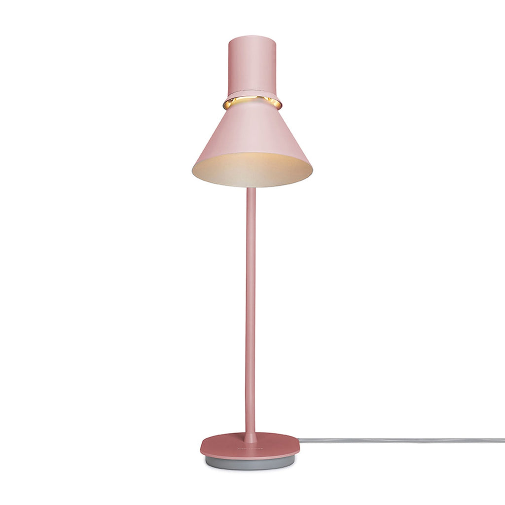 Nærbilde av lampehode på bordlampe Type 80 rosa aluminium E27 h70 cm