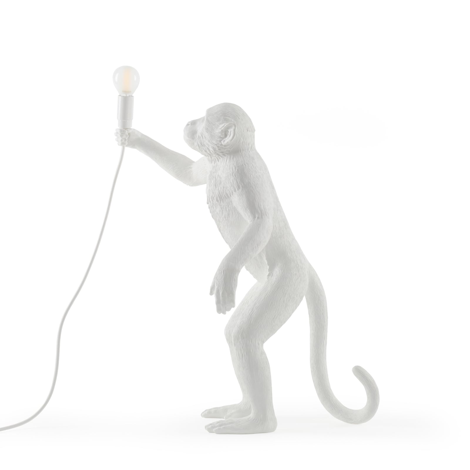 Nærbilde av lampeholder og lyskilde på Dekorativ bordlampe Monkey Lamp stående figur hvit E14
