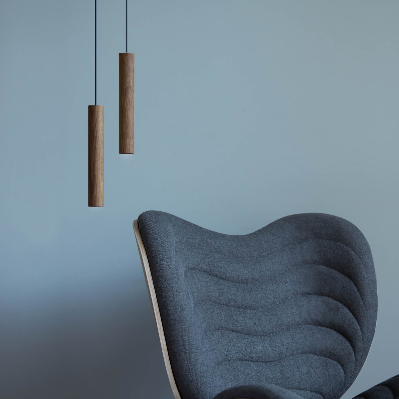 Detalj av LED pendellampe Chimes Tall mørk eik