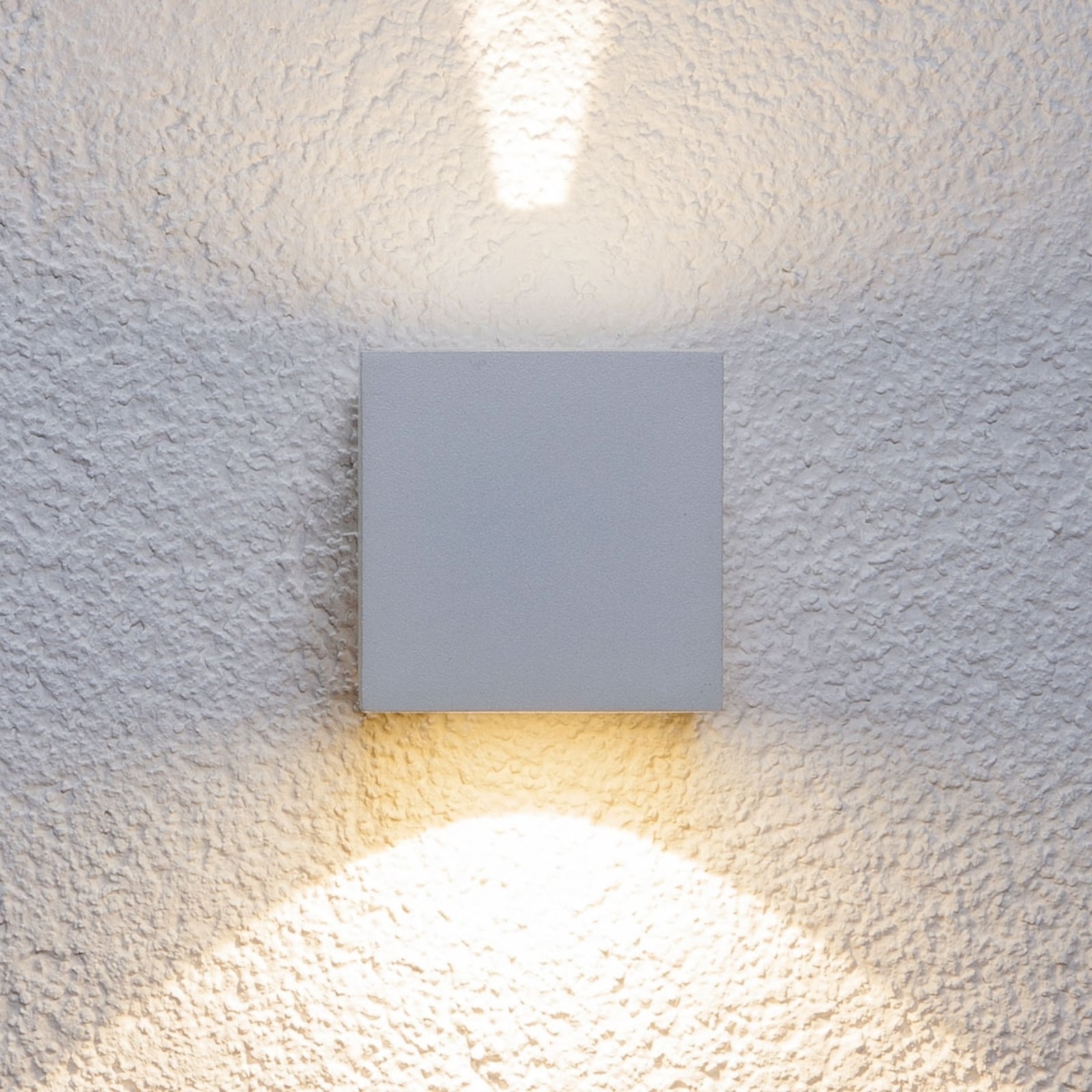 Detalj av LED utevegglampe Jarno hvit aluminium