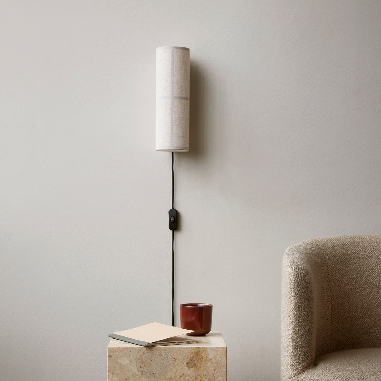 Detalj av linmateriale på Vegglampe Hashira LED lin med støpsel 30 cm natur