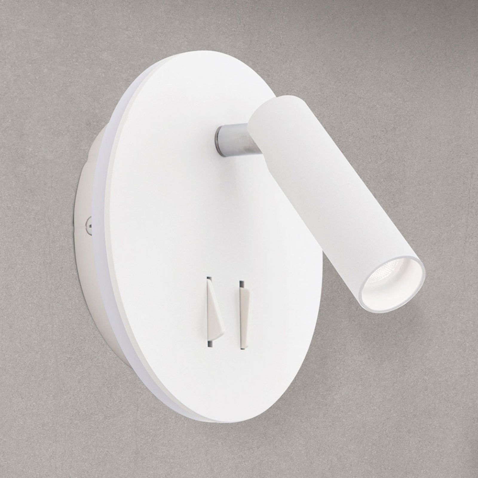 Detalj av spot på LED vegglampe Lenny med spot og indirekte lys hvit