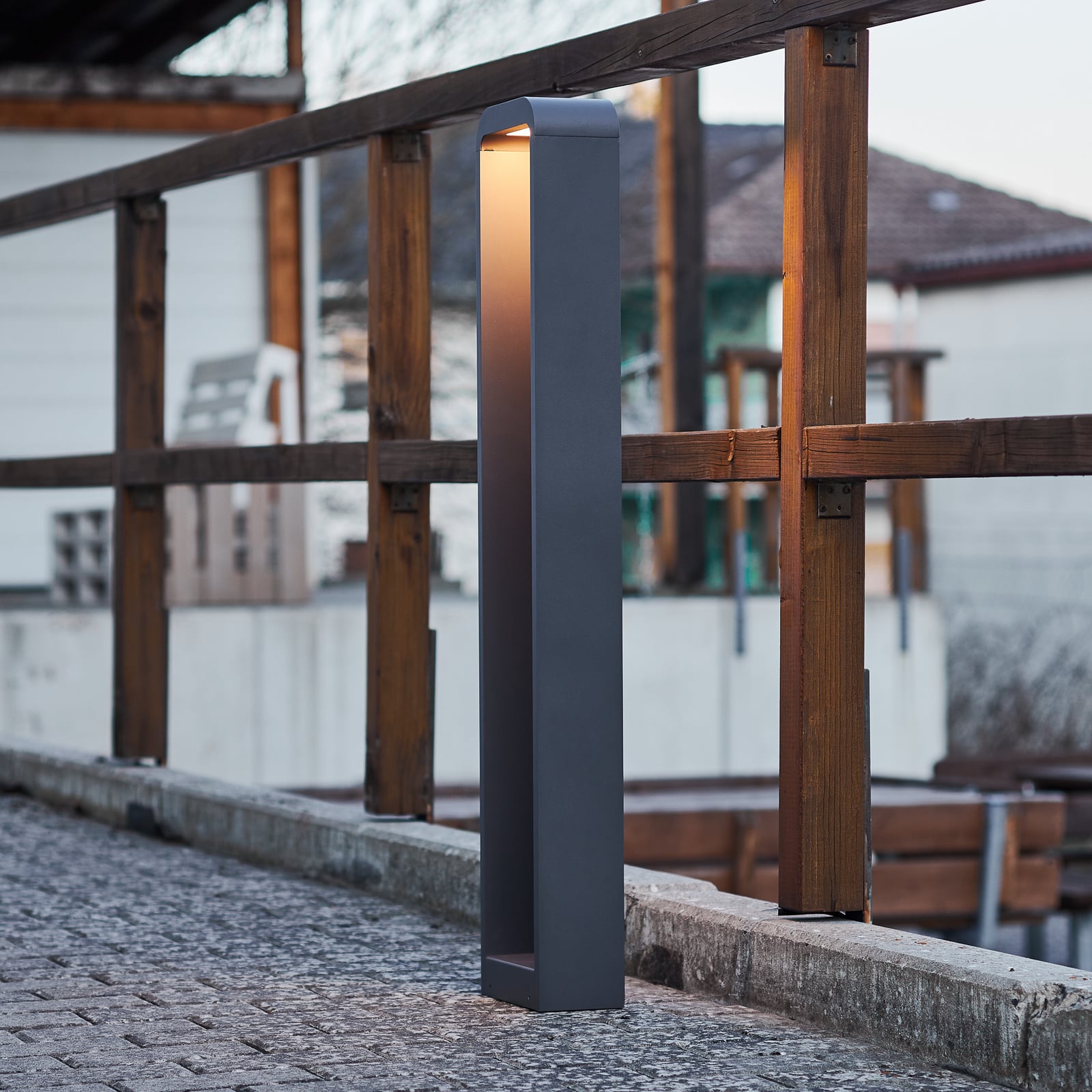 Emima LED sti-lampe aluminium mørkegrå 100 cm bakside