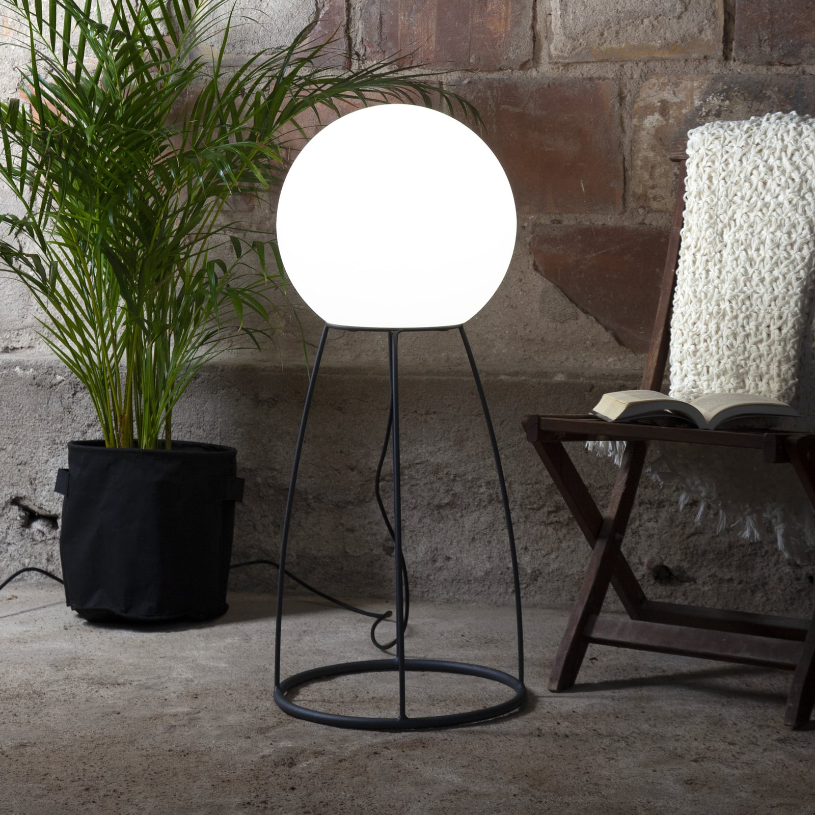 Gulvlampe Mallorca kuleformet svart/hvit IP65 95 cm forfra