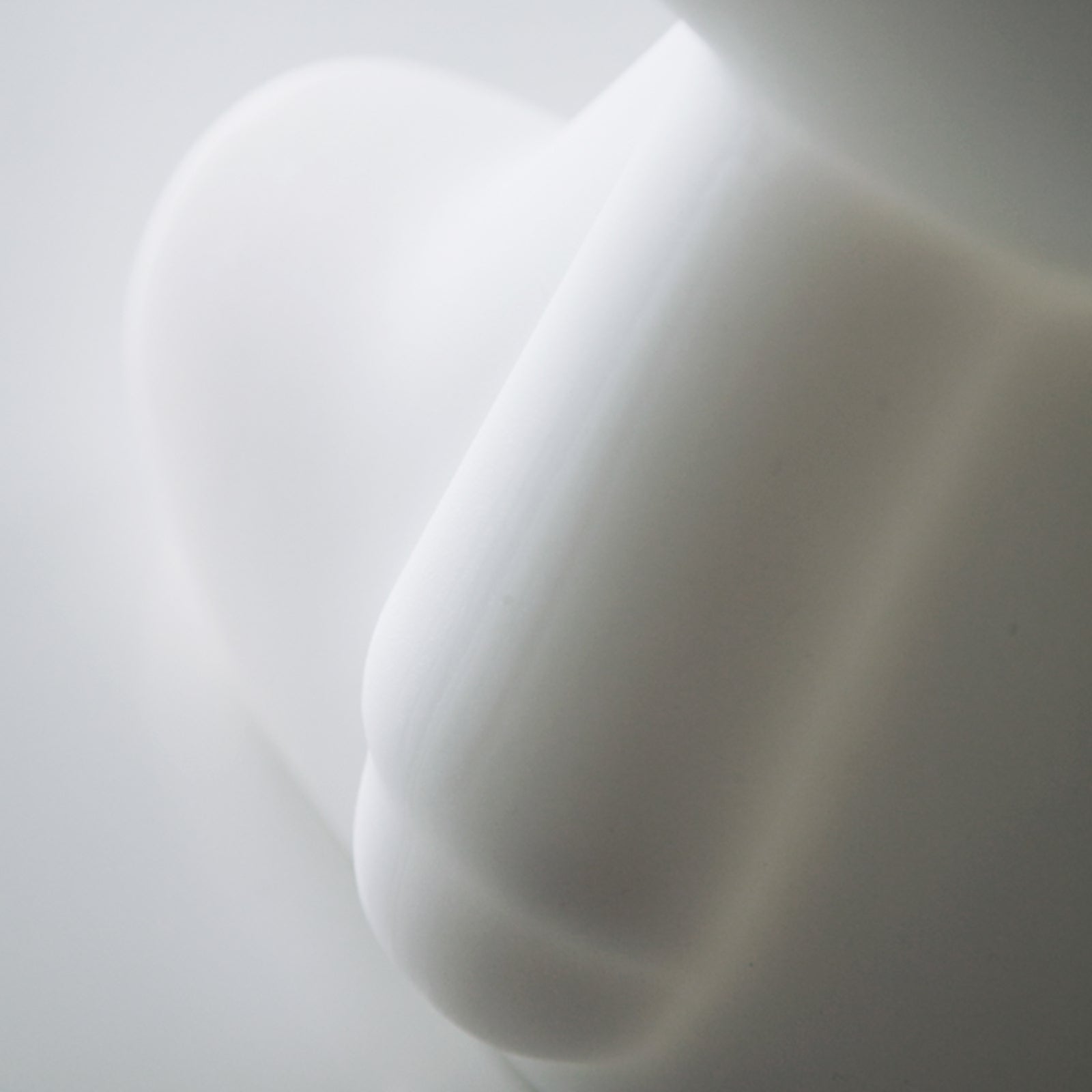 Nærbilde av dimmer på Gulvlampe Miffy High Light barnelampe dimbar hvit