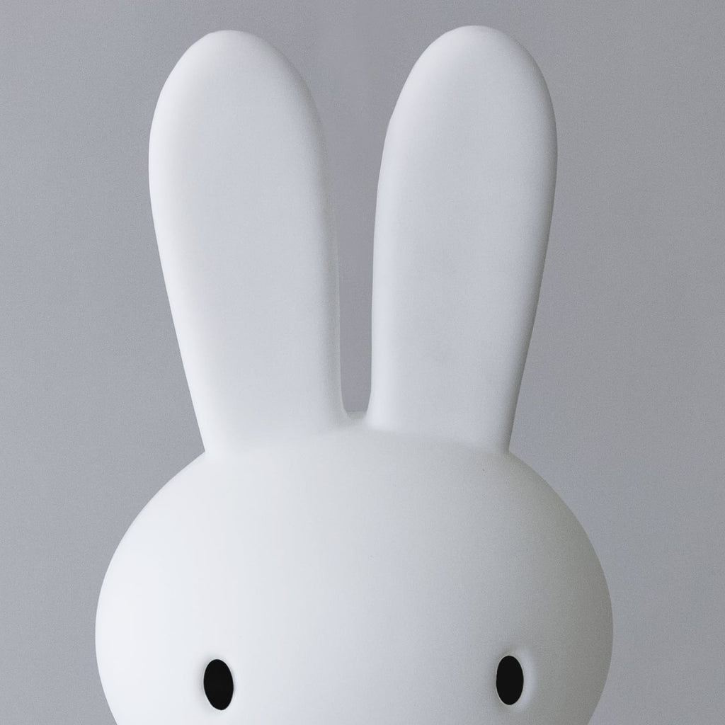 Gulvlampe Miffy High Light barnelampe dimbar hvit i bruk