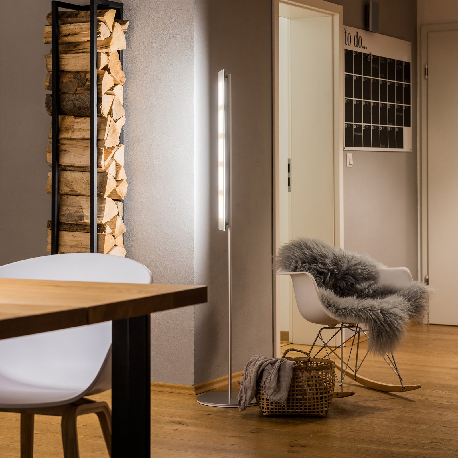Detalj av rustfritt stål på Gulvlampe OMLED One f5
