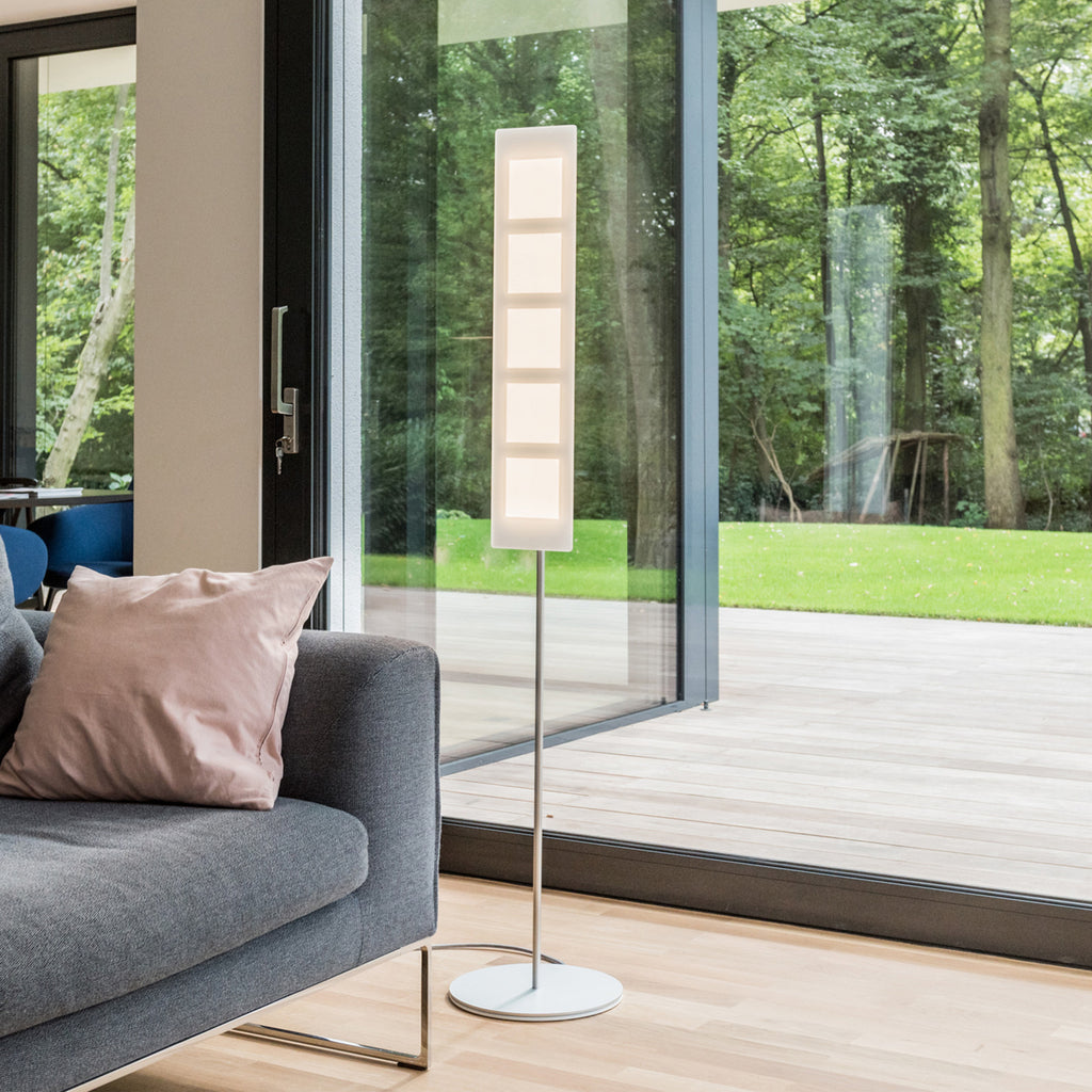 Gulvlampe OMLED One f5 OLED dimbar med slankt design