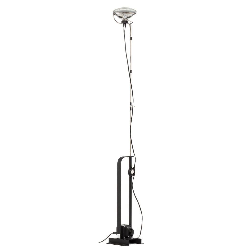 Montert Gulvlampe Toio Limited Edition i stue