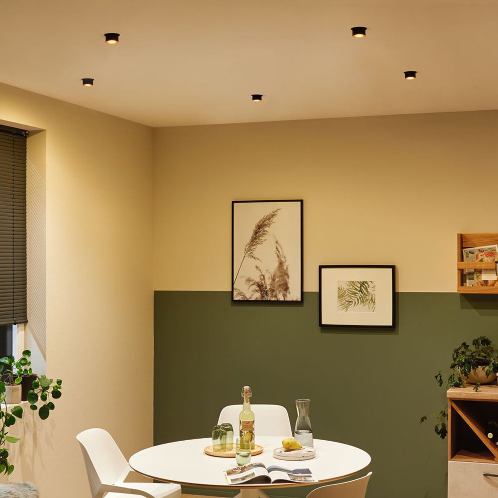 Detalj av Innbyggingsspot Gil LED dimbar svart matt/gull IP44 3er sett