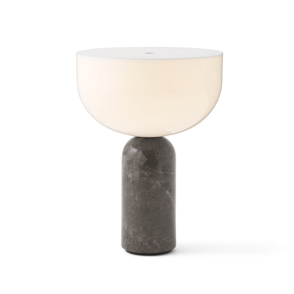 Kizu oppladbar bordlampe Gris du Marais marmor dimbar montert på bord