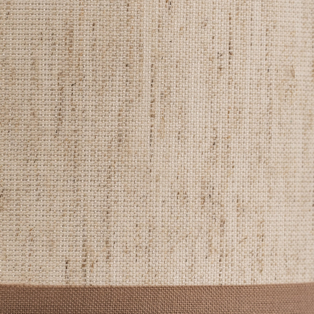 Nærbilde av stoff på Lampeskjerm Roller bomull ecru beige