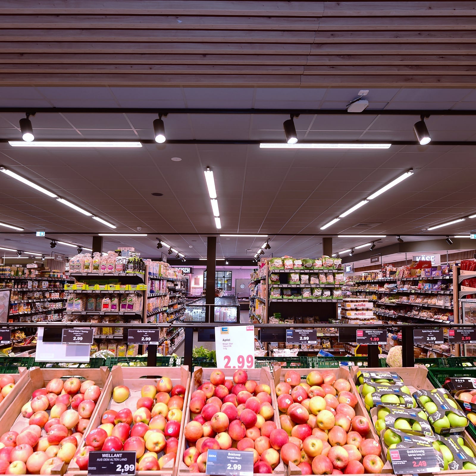 LED 3-fase skinnespot Lucea dimbar 15W CCT svart forfra