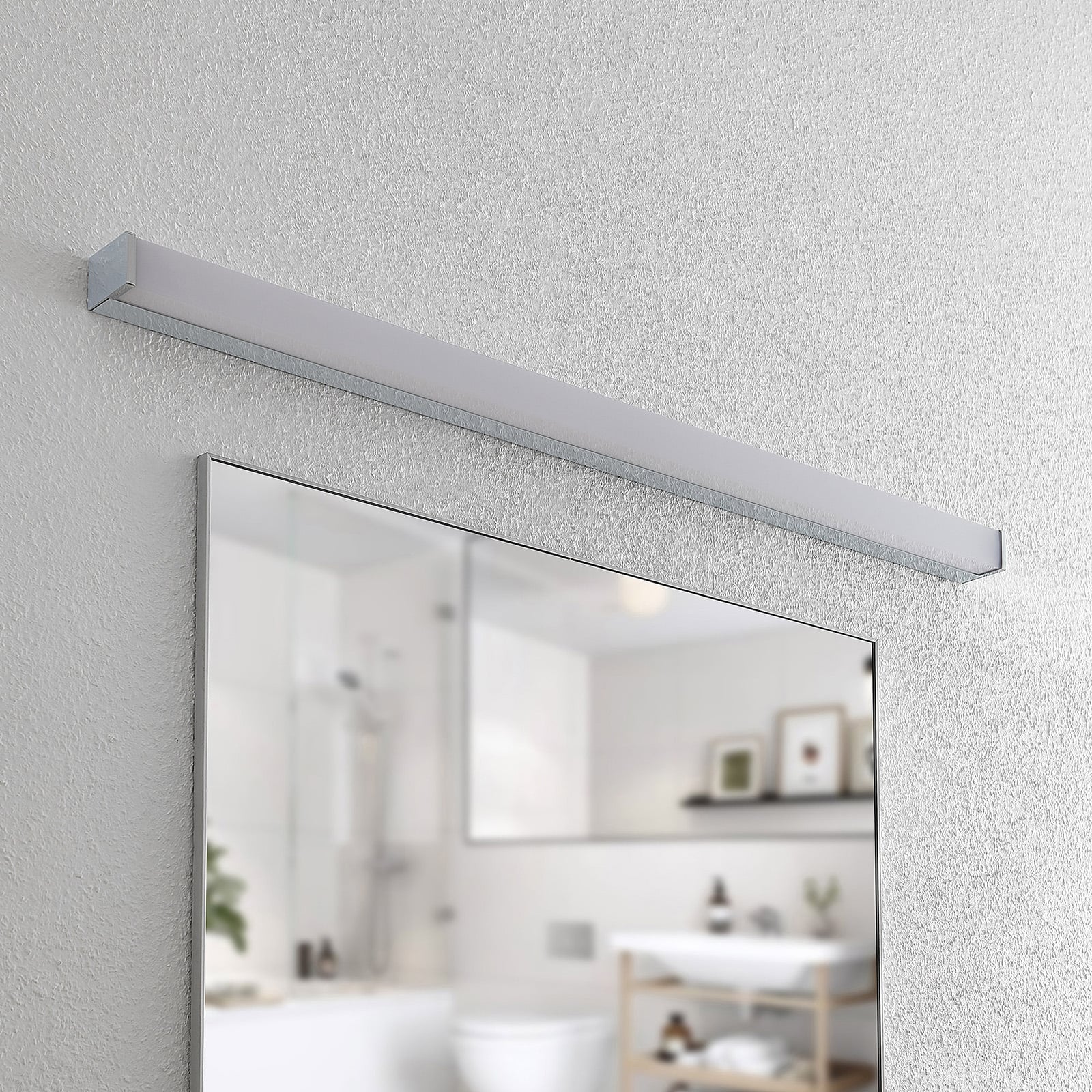 LED baderomslampe Klea krom 120 cm IP44 installasjon