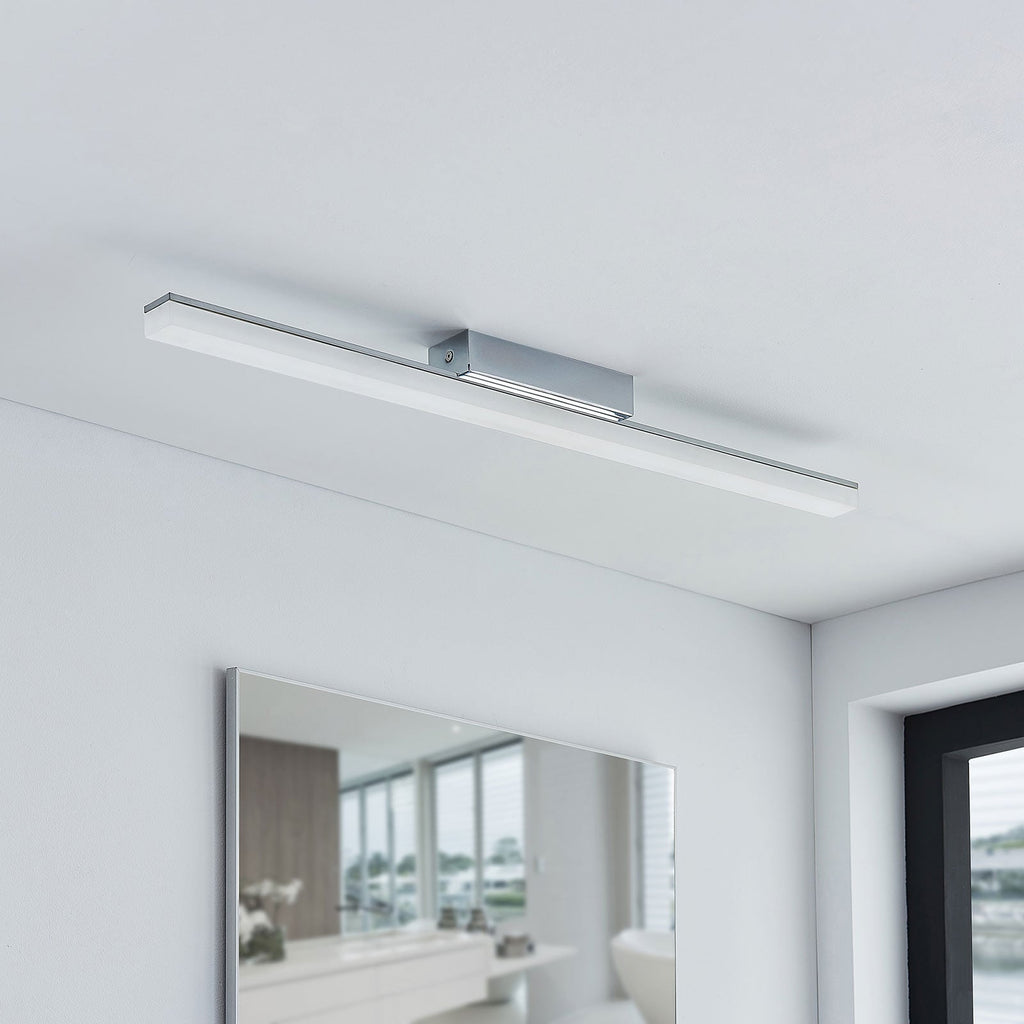 LED baderomslampe Levke akryl krom 75 cm dimbar IP44 nærbilde av akryl