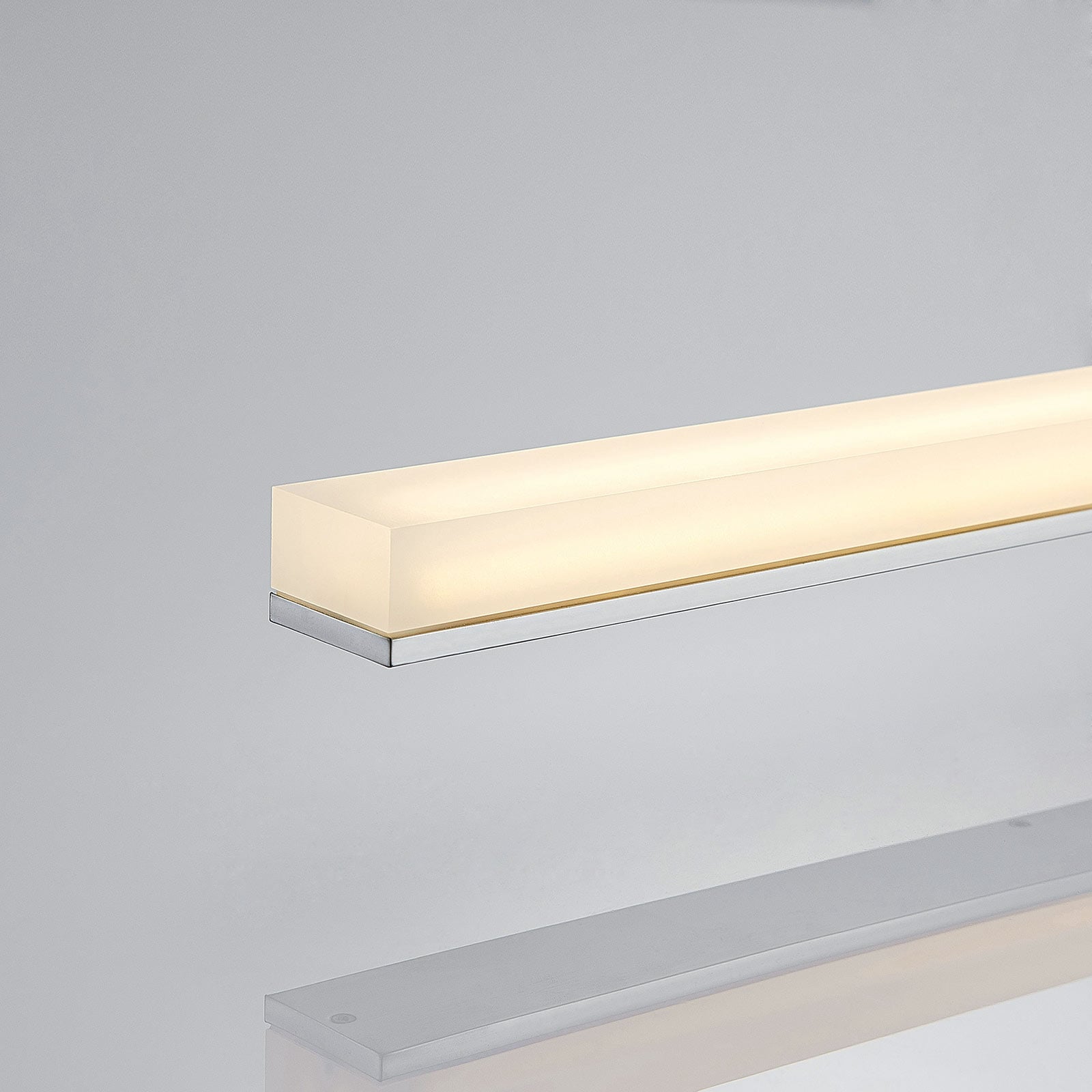 LED baderomslampe Levke akryl krom 75 cm dimbar IP44 sideprofil