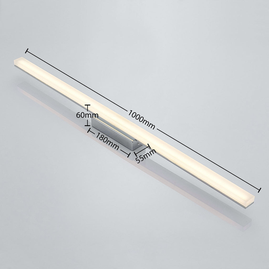 LED baderomslampe Levke dimbar krom/hvit 100 cm montert på bad
