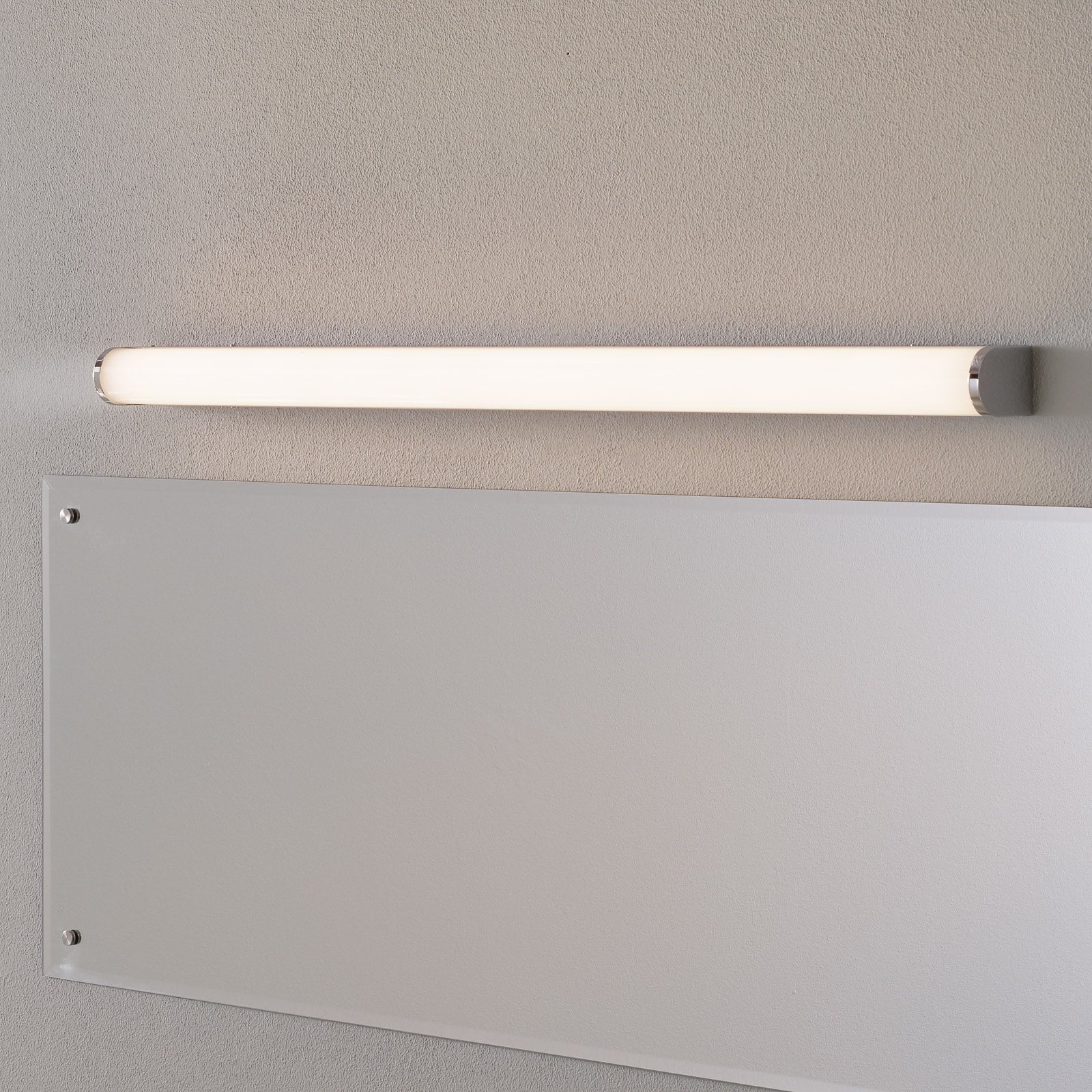 LED baderomslampe Ponto hvit/krom 90 cm IP44 18W forfra