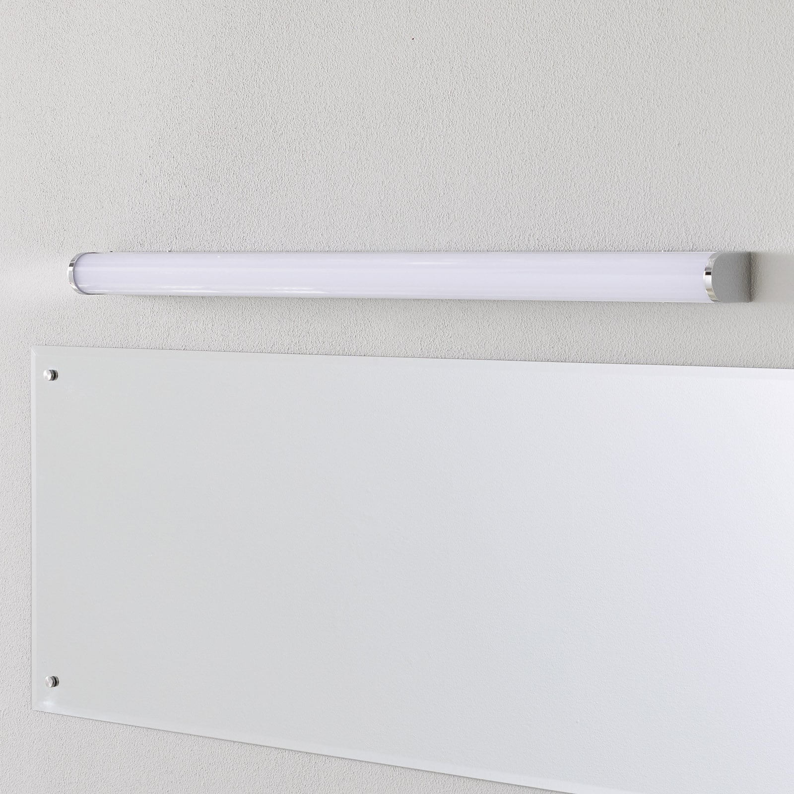LED baderomslampe Ponto hvit/krom 90 cm IP44 18W bakside