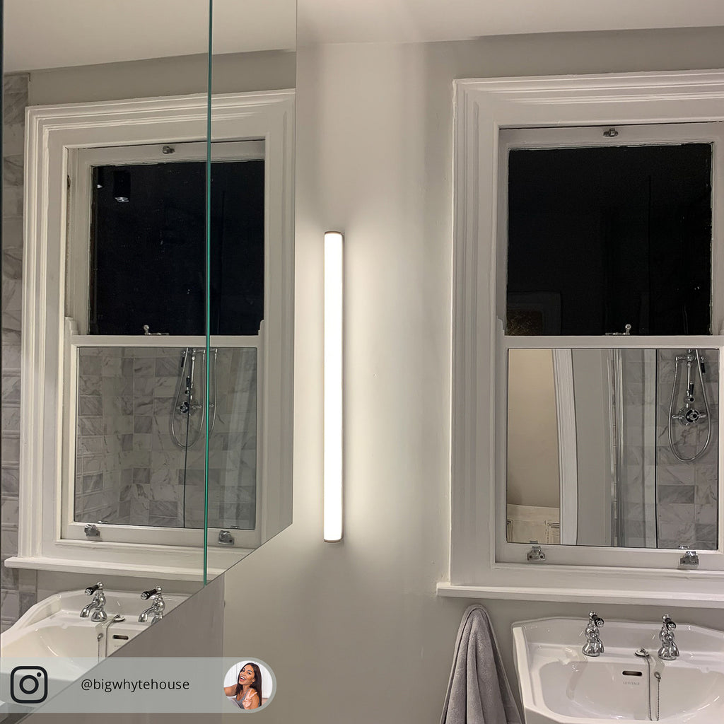 LED baderomslampe Ponto hvit/krom 90 cm IP44 18W detalj av montering