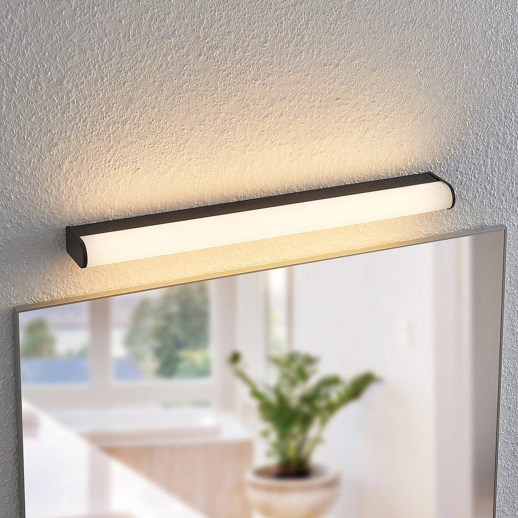 LED baderomslampe Ulisan rund svart 58,8 cm IP44 varmhvit detalj