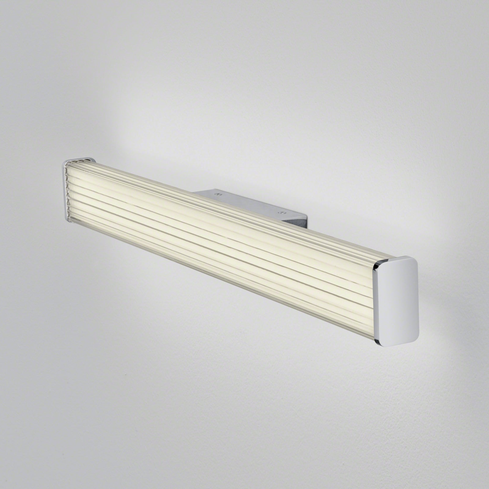 LED baderomsvegglampe Alla krom 60 cm IP44 12W bakside