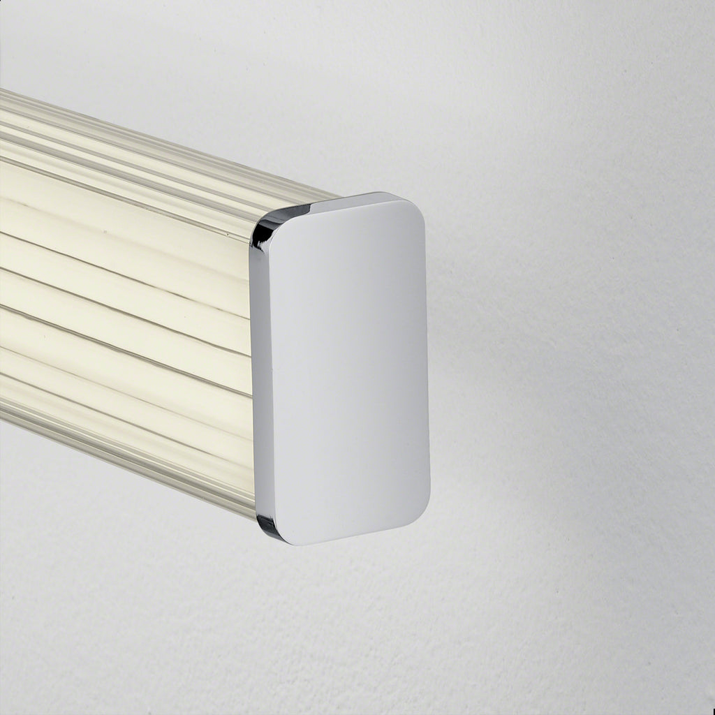 LED baderomsvegglampe Alla krom 60 cm IP44 12W montert på vegg