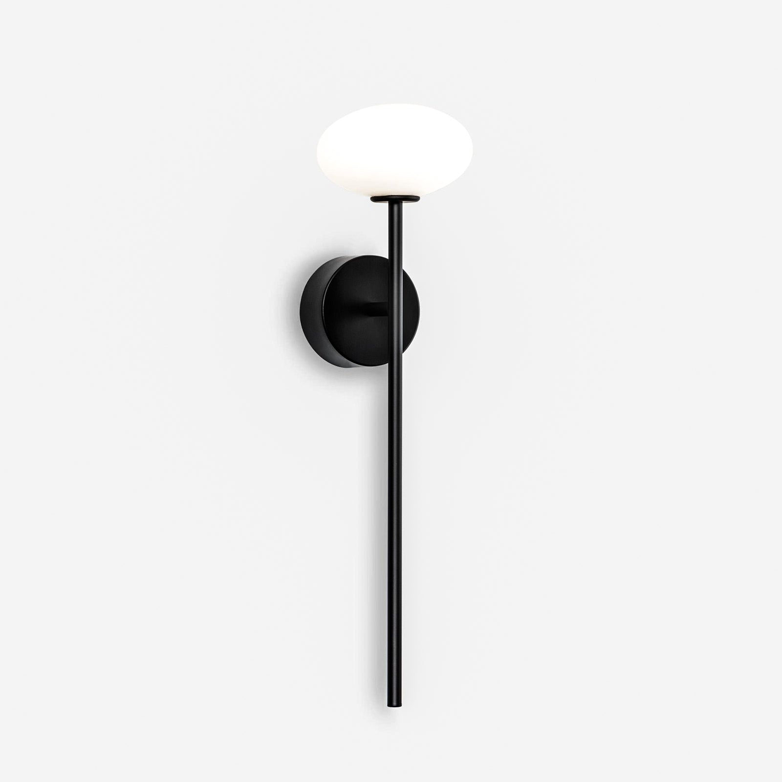 LED baderomsvegglampe Bloom svart opalglass IP44 H45 cm forfra