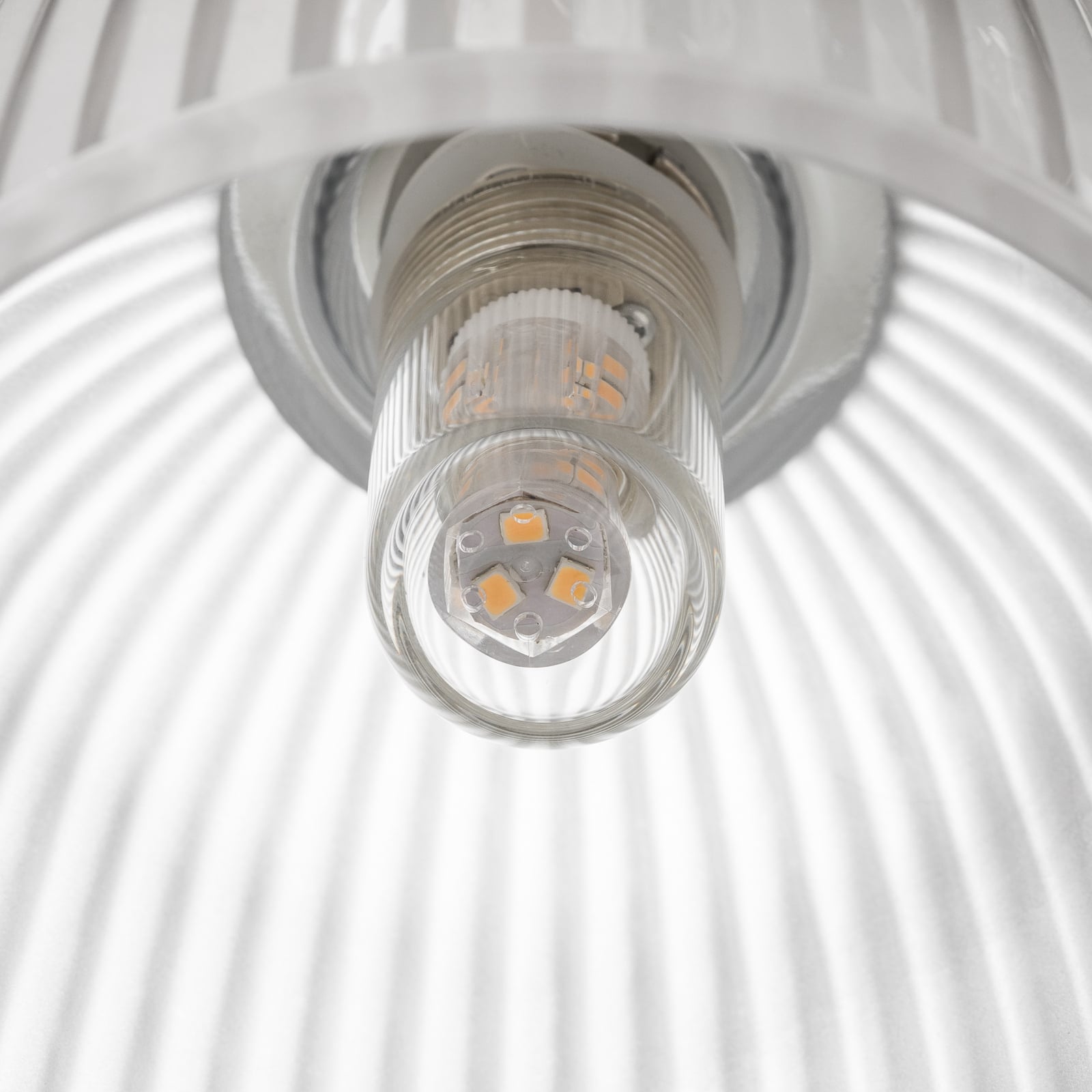 LED baderomsvegglampe Cora med glasskjerm G9 IP44 med varmt lys