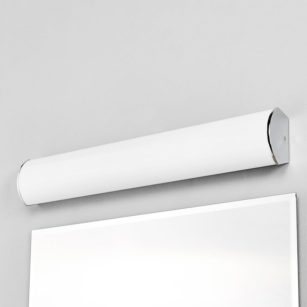 LED baderomsvegglampe Elanur hvit/krom 58 cm bakside