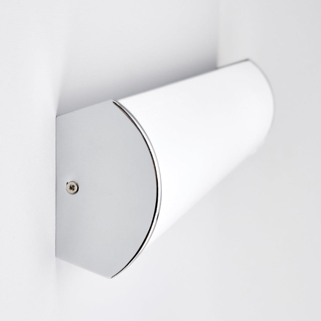LED baderomsvegglampe Elanur hvit/krom 58 cm lysdetalj