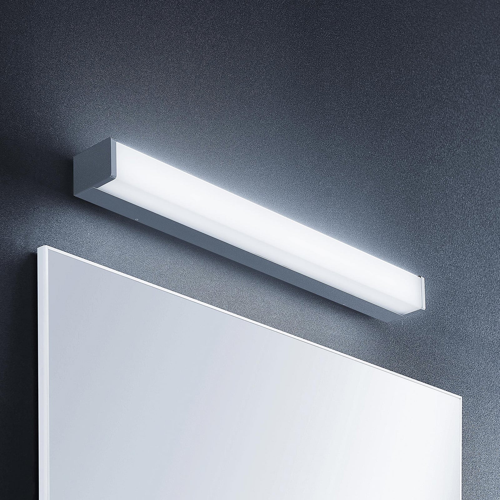 LED baderomsvegglampe Klea 60 cm krom aluminium IP44 forfra