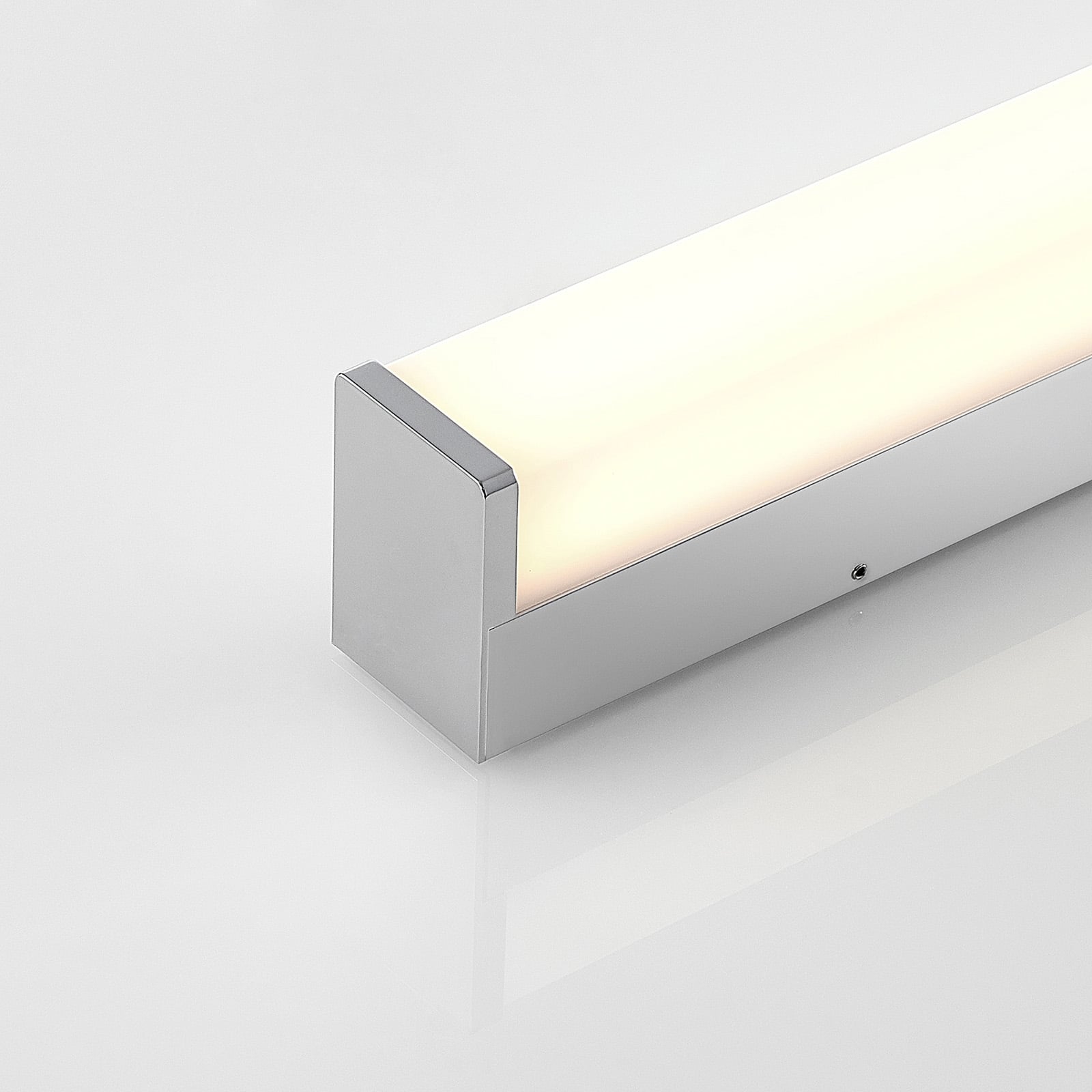 LED baderomsvegglampe Klea 60 cm krom aluminium IP44 oversikt