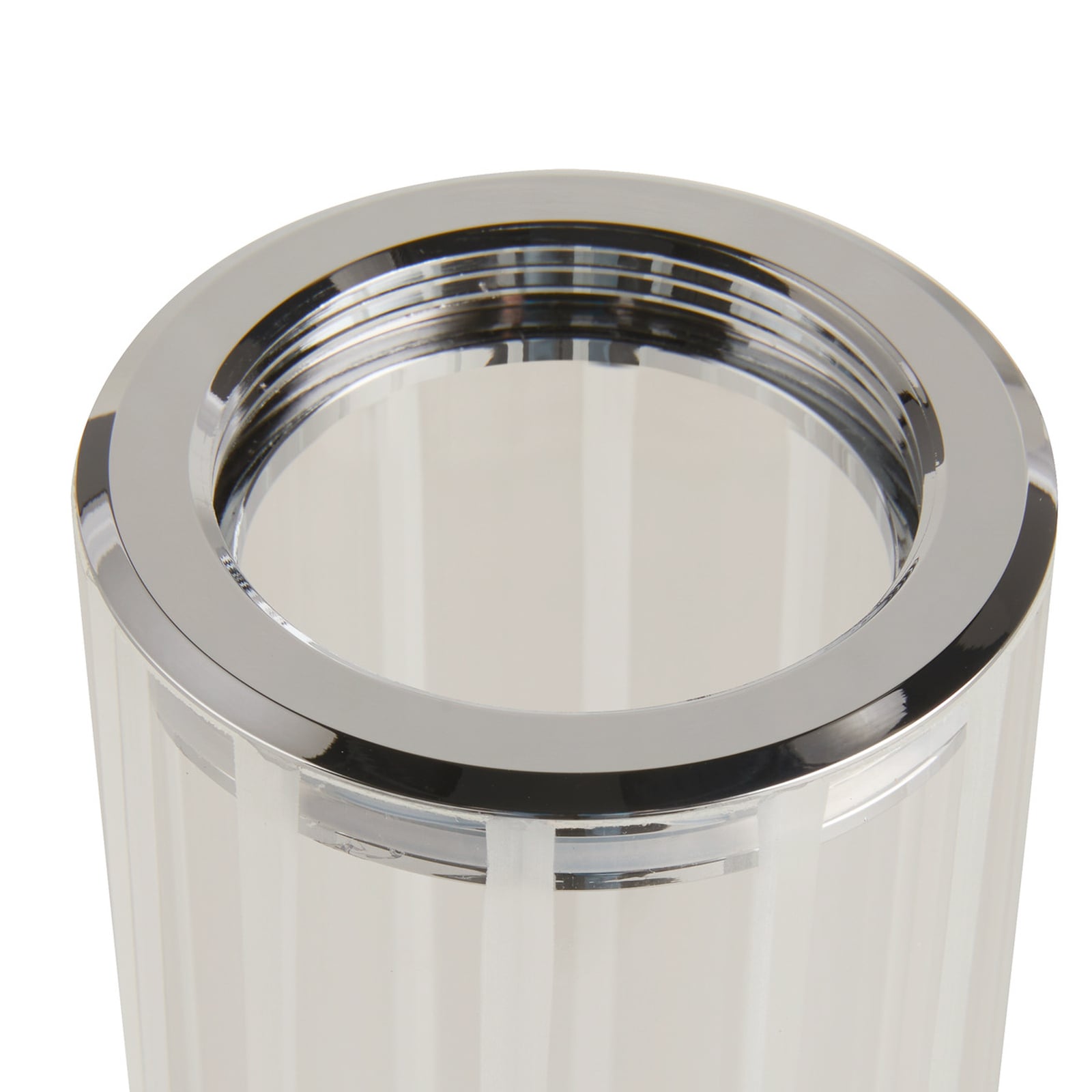 LED baderomsvegglampe Lygant single krom aluminium IP44 montert på baderomsvegg