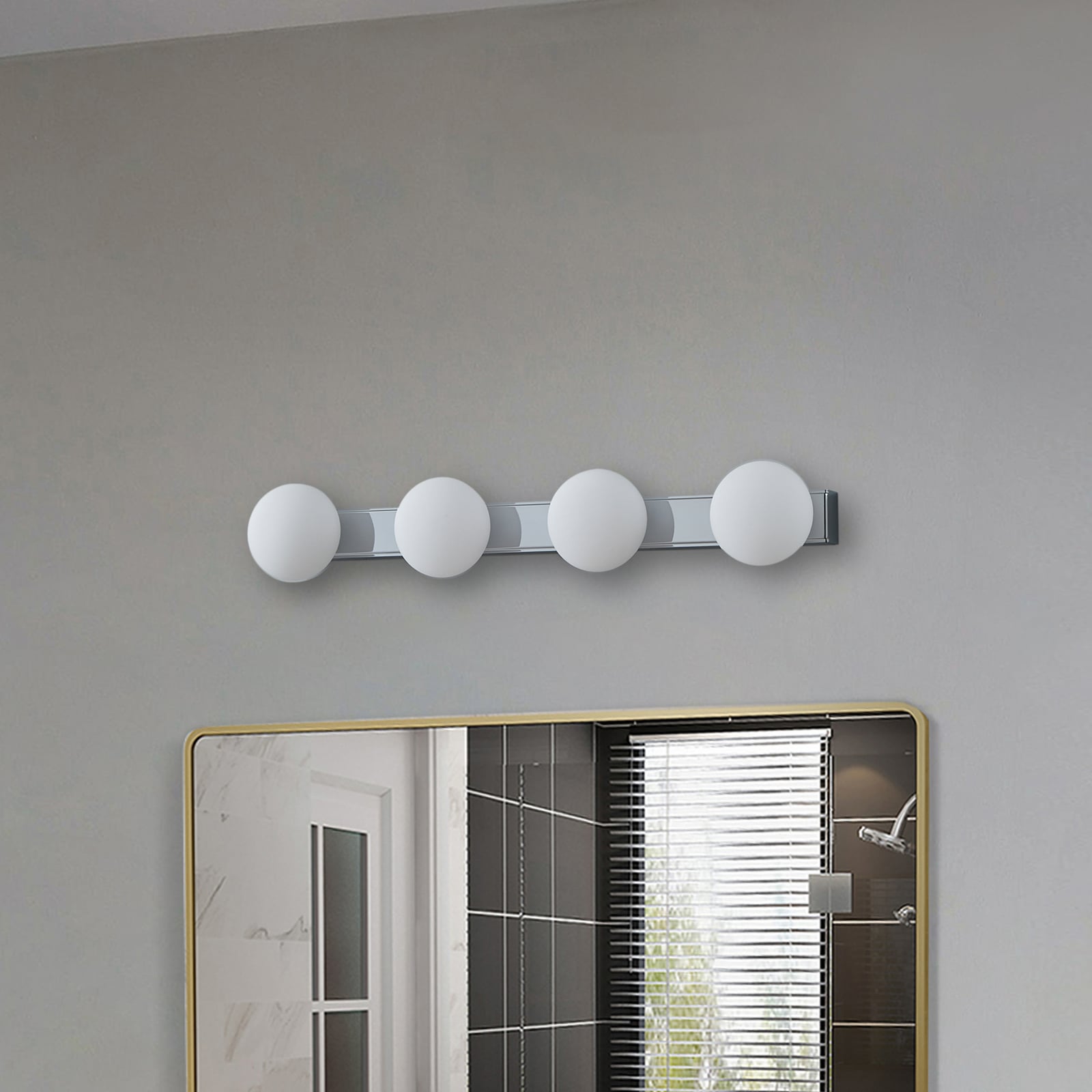LED baderomsvegglampe Myrra 4-lys glass krom 60 cm montert på bad