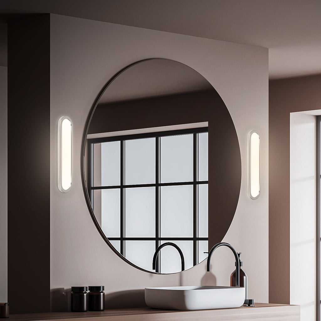LED baderomsvegglampe Pil krom bakside og monteringsdetaljer