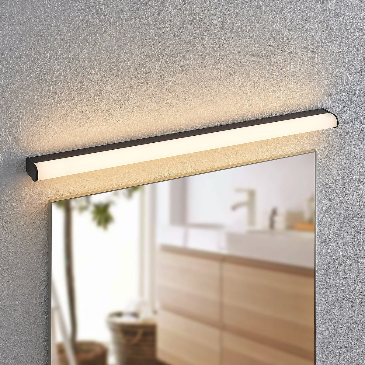 LED baderomsvegglampe Ulisan detalj av materiale