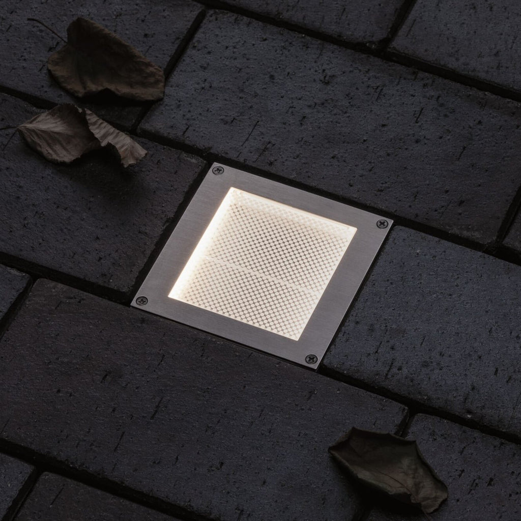 LED bakkespot Brick Zigbee bakside og monteringsdetaljer
