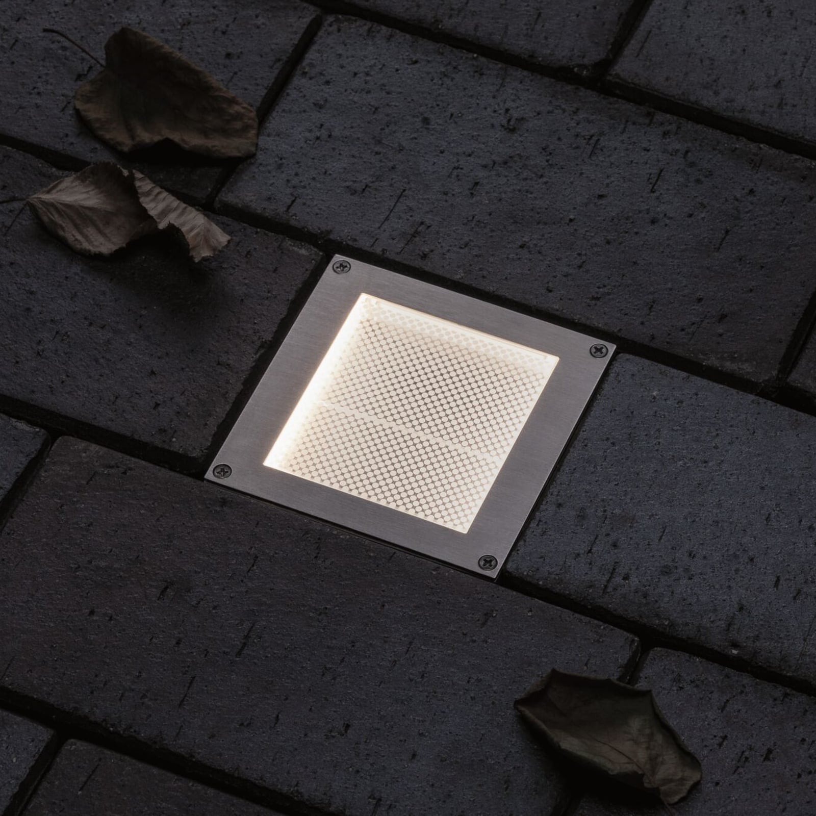 LED bakkespot Brick Zigbee bakside og monteringsdetaljer